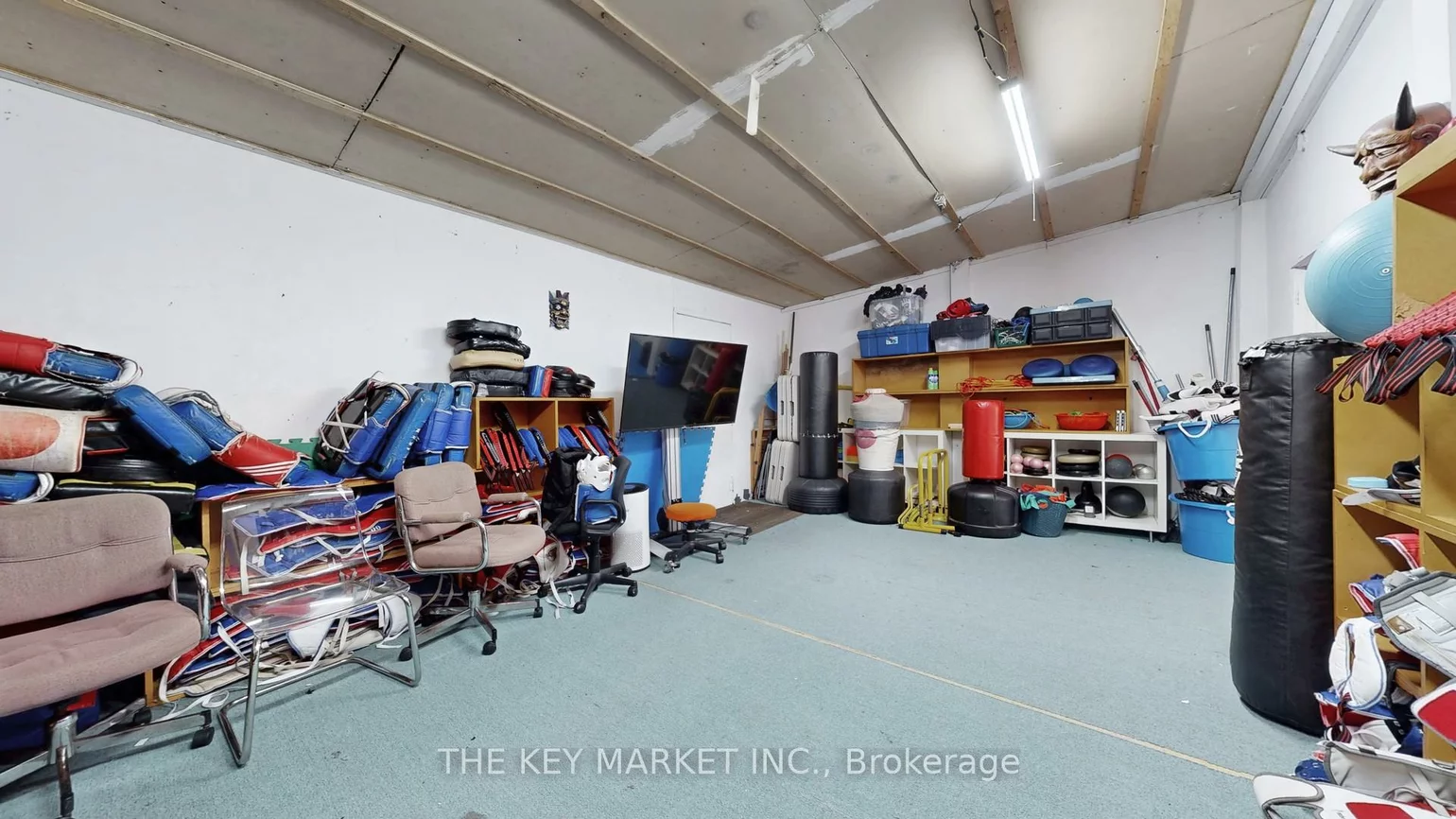 44, Vaughan, Wychwood, Toronto