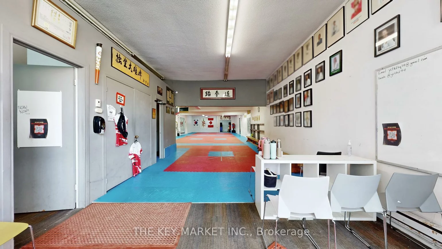 44, Vaughan, Wychwood, Toronto