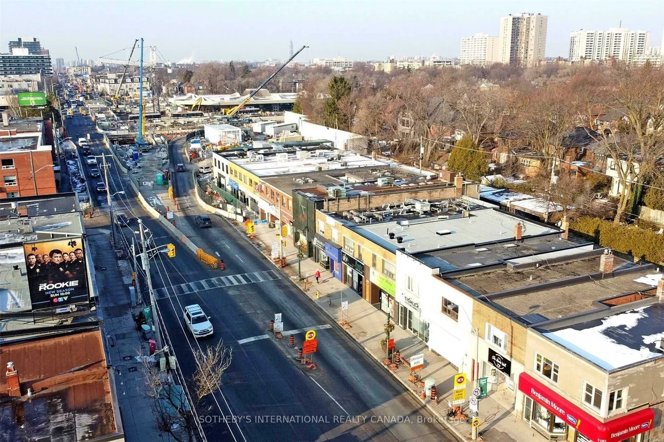 1172, Eglinton, Forest Hill North, Toronto
