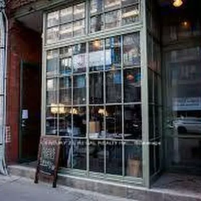 1198, Queen, Little Portugal, Toronto