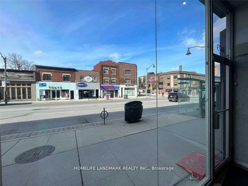 2473, Yonge, Yonge-Eglinton, Toronto