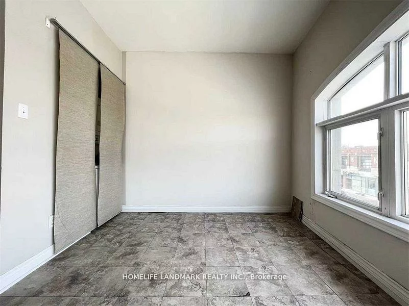2473, Yonge, Yonge-Eglinton, Toronto