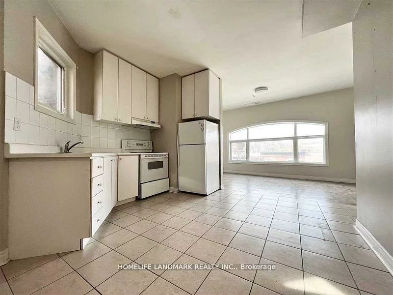 2473, Yonge, Yonge-Eglinton, Toronto