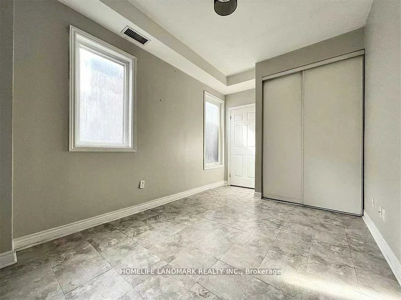 2473, Yonge, Yonge-Eglinton, Toronto