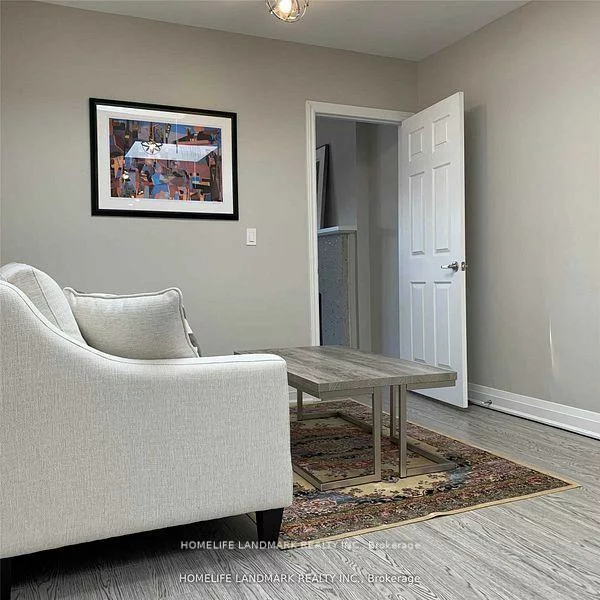 2615, Yonge, Mount Pleasant East, Toronto