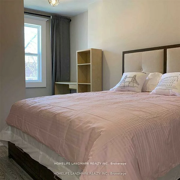 2615, Yonge, Mount Pleasant East, Toronto