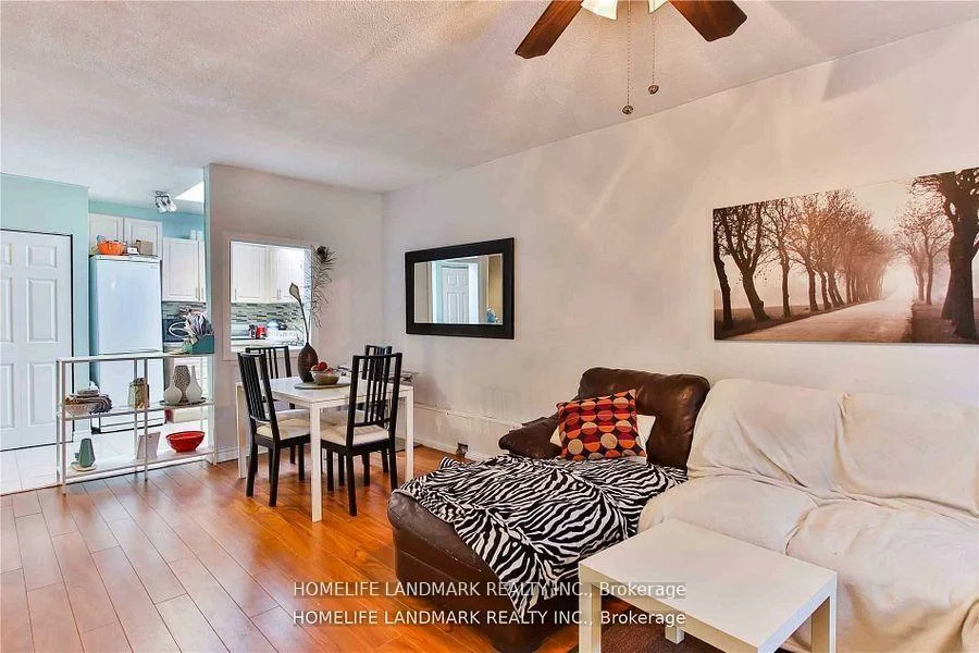 2607, Yonge, Mount Pleasant East, Toronto