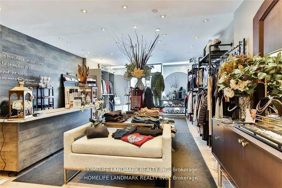 2607, Yonge, Mount Pleasant East, Toronto