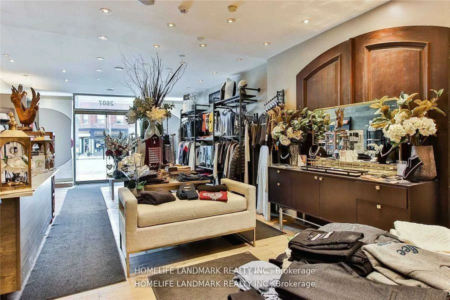 2607, Yonge, Mount Pleasant East, Toronto