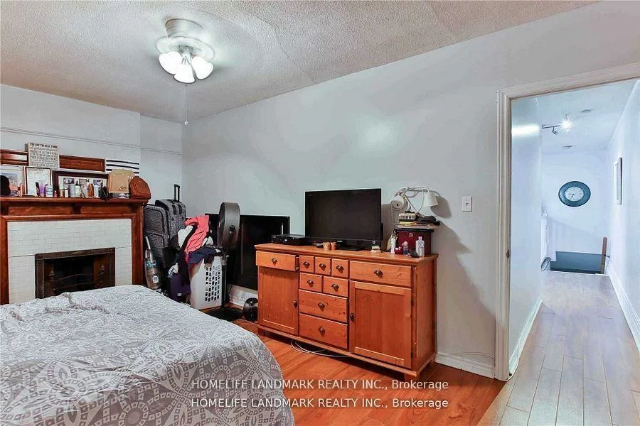 2607, Yonge, Mount Pleasant East, Toronto