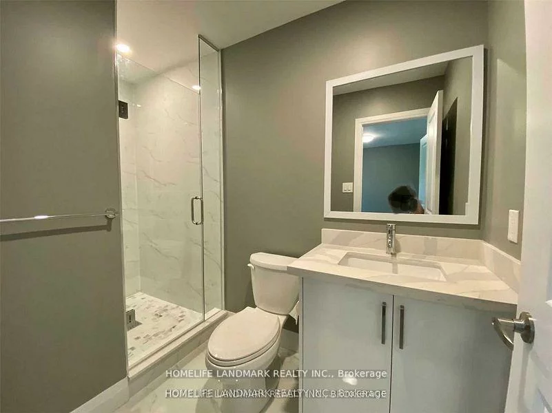 2651, Yonge, Mount Pleasant East, Toronto