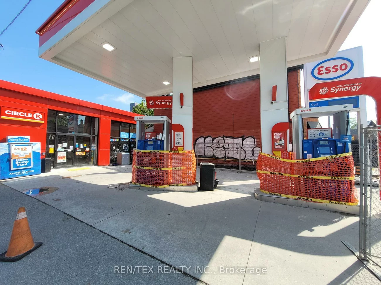 132, Harbord, University, Toronto