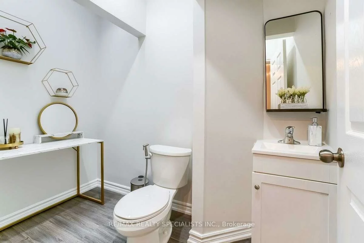 3421, Yonge, Mount Pleasant West, Toronto