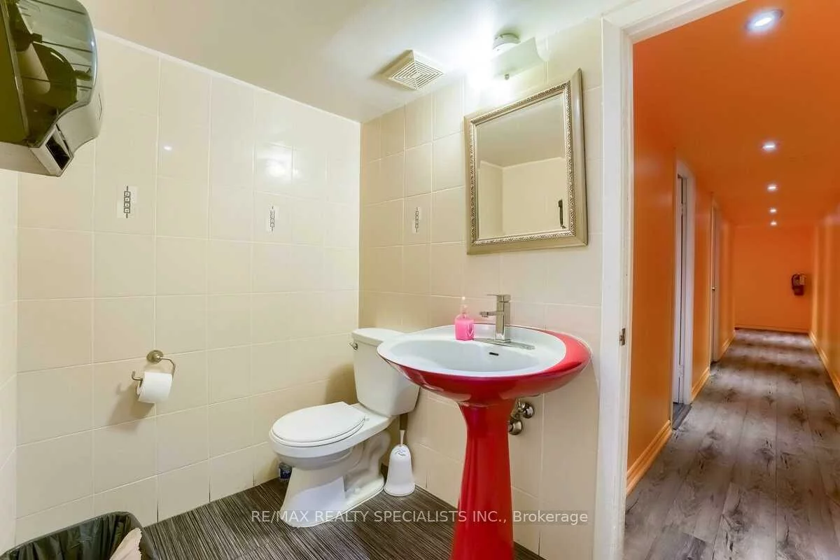 3421, Yonge, Mount Pleasant West, Toronto