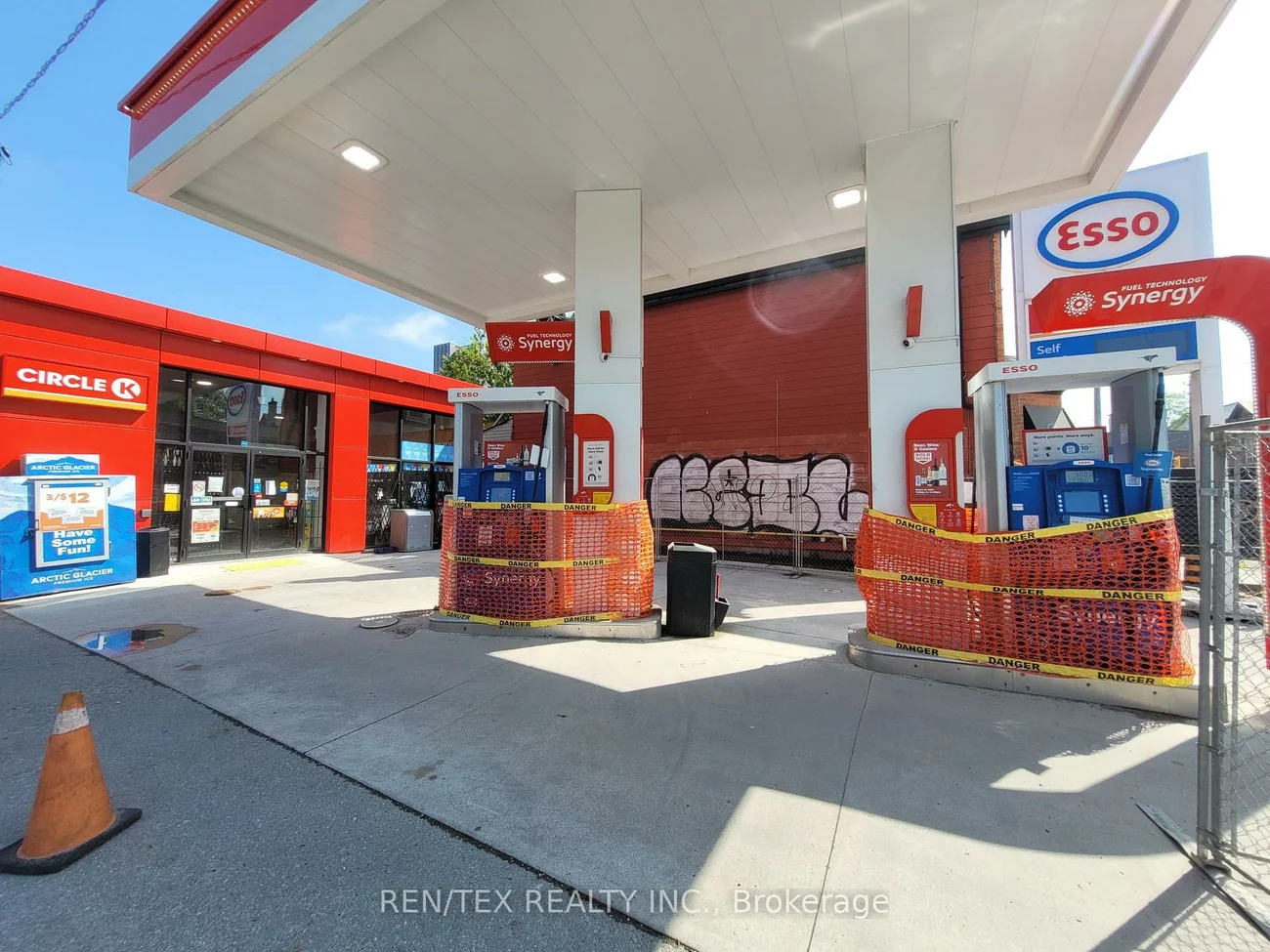 132, Harbord, University, Toronto