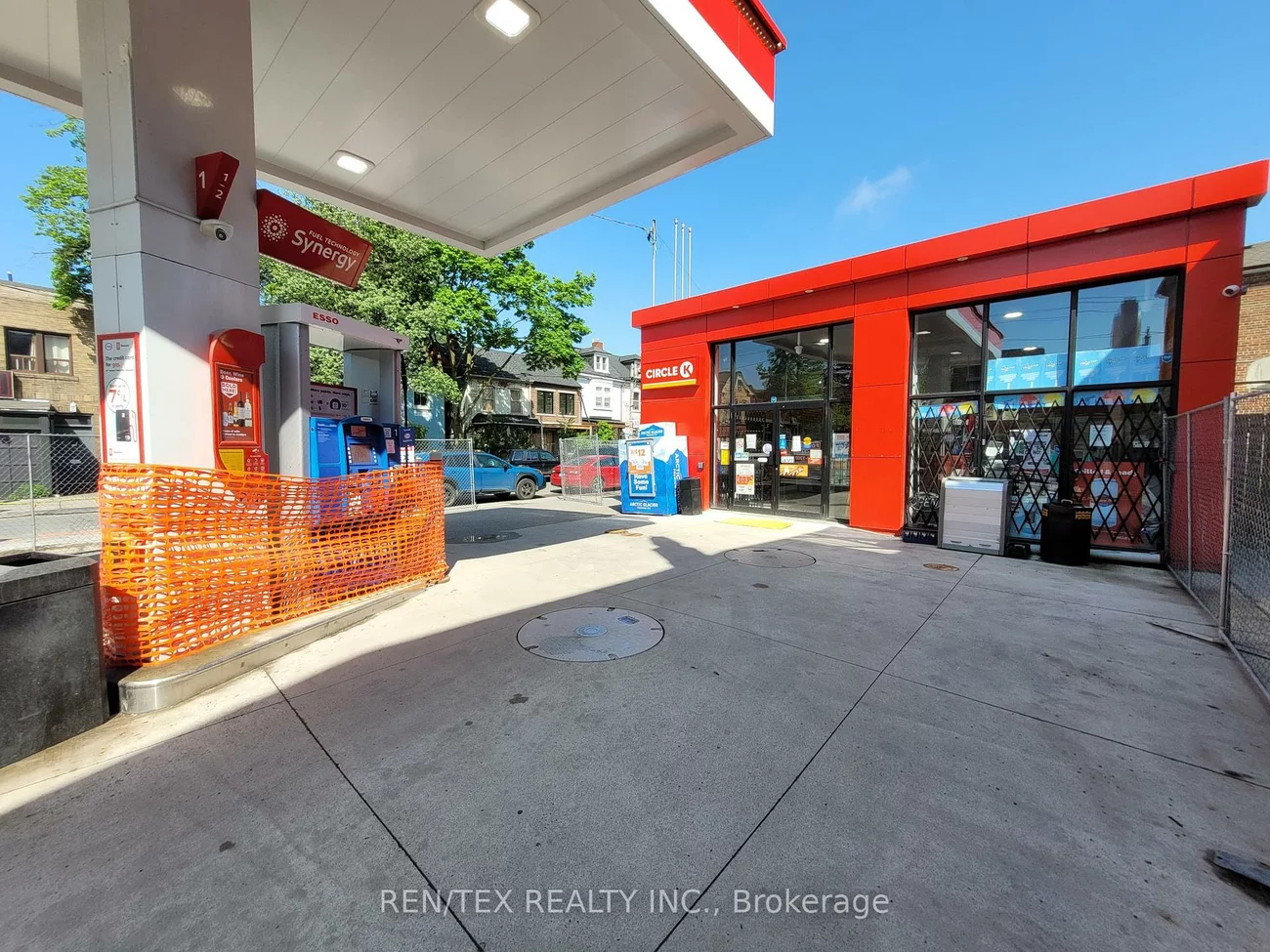 132, Harbord, University, Toronto