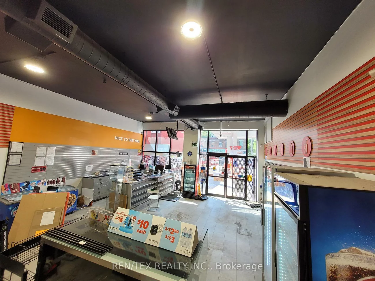 132, Harbord, University, Toronto