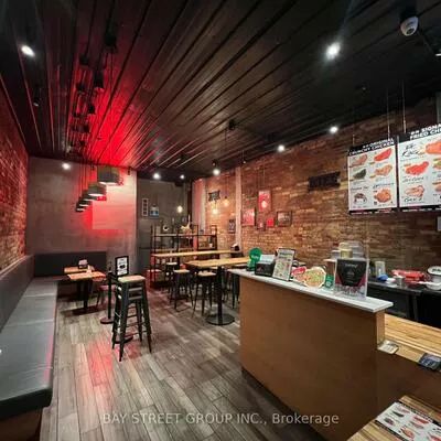 692, Yonge, Bay Street Corridor, Toronto