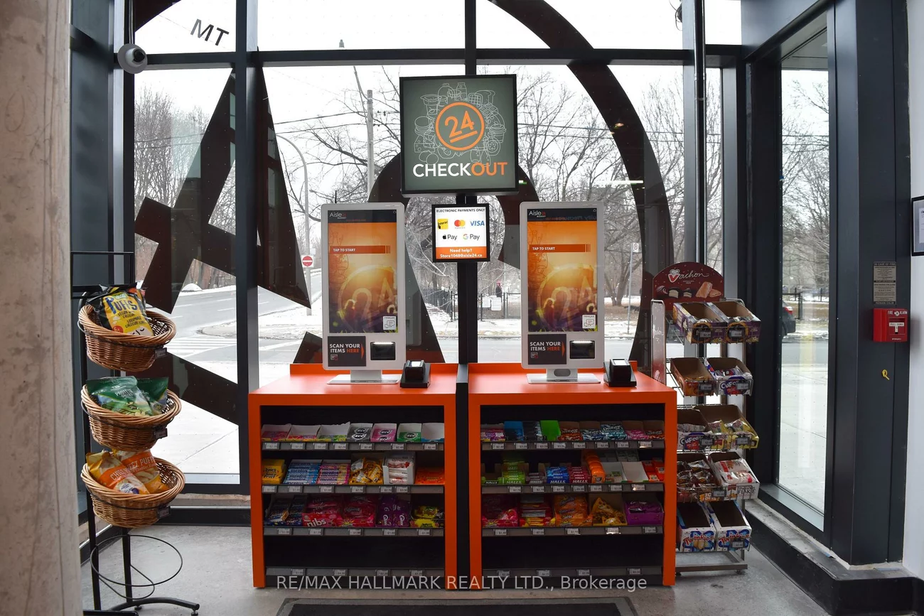 54, Power, Regent Park, Toronto