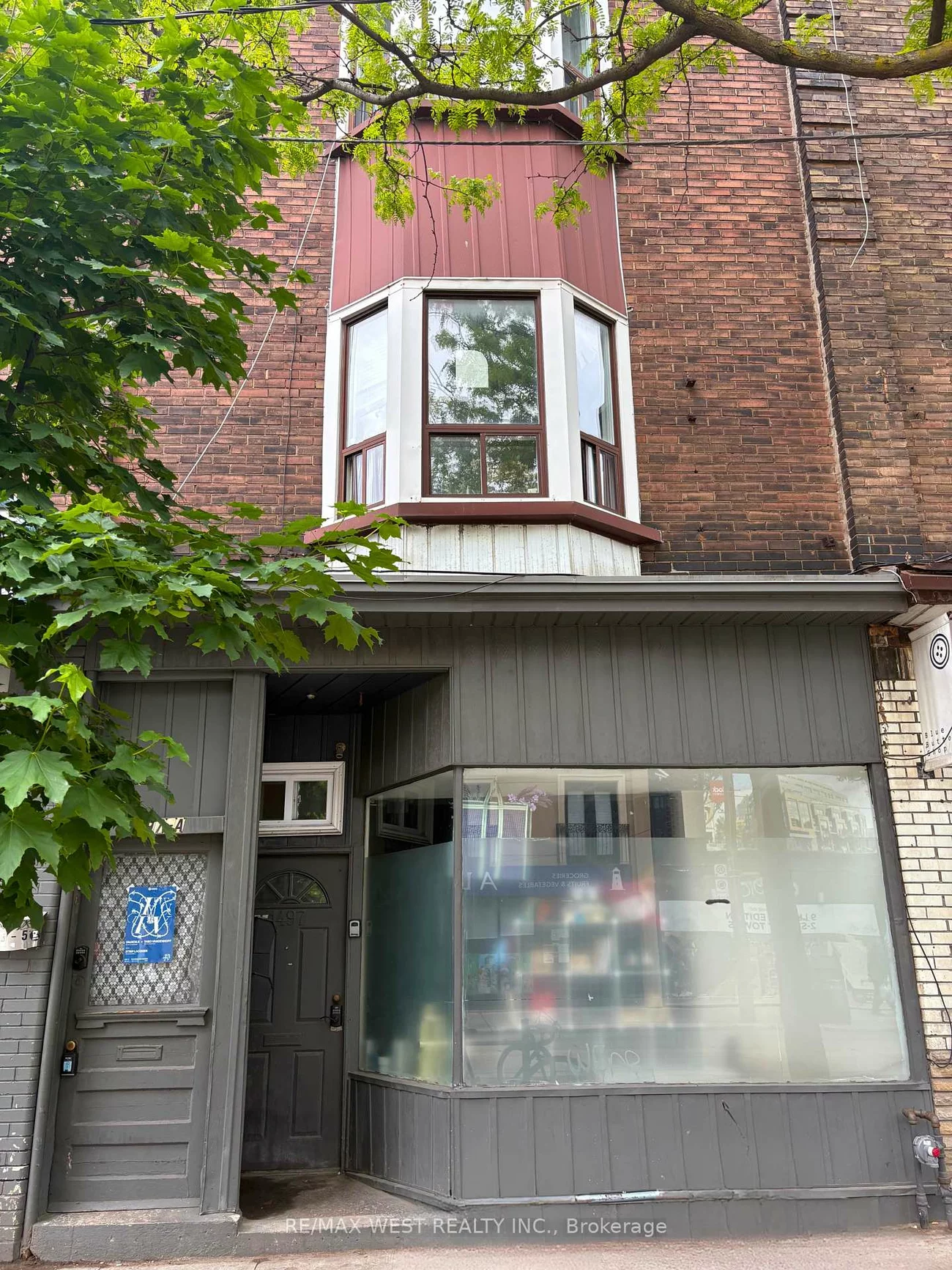 1497, Dundas, Little Portugal, Toronto