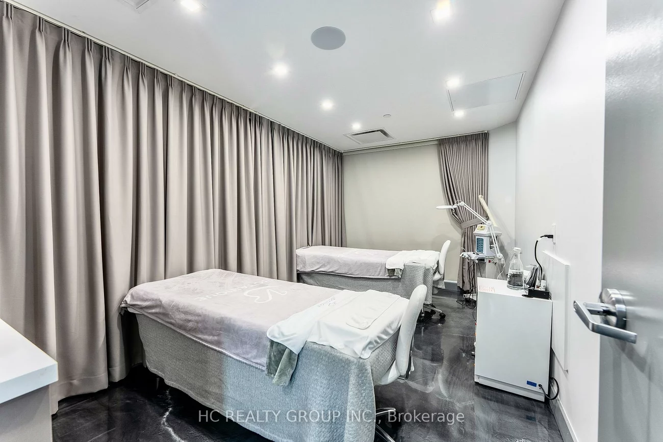 70, Yorkville, Annex, Toronto