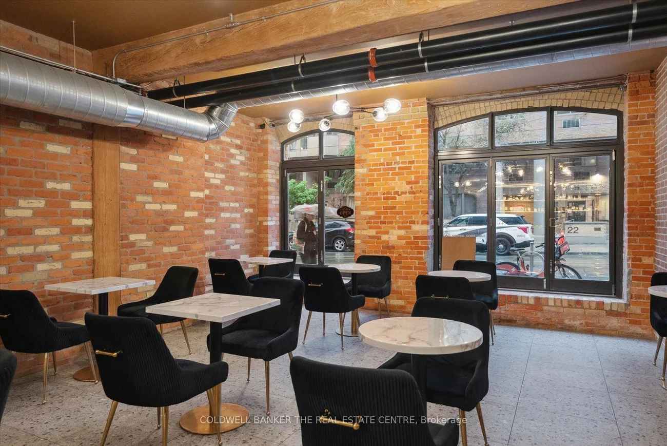 35, McCaul, Kensington-Chinatown, Toronto