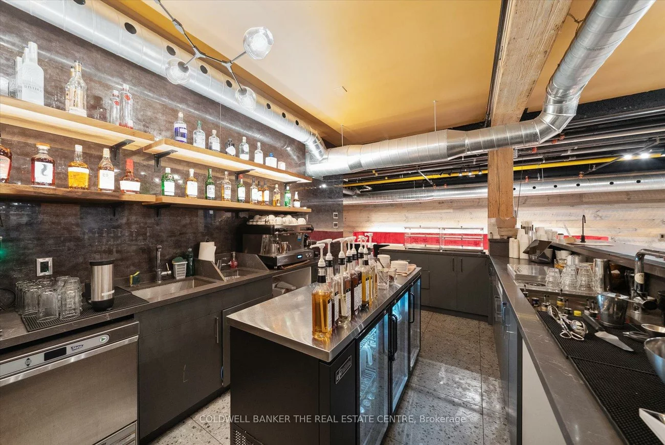 35, McCaul, Kensington-Chinatown, Toronto