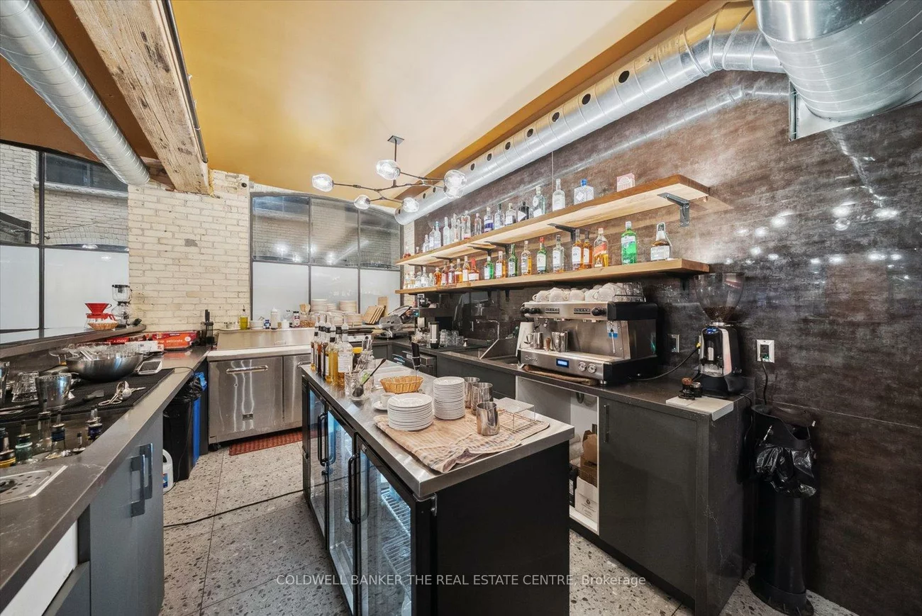 35, McCaul, Kensington-Chinatown, Toronto