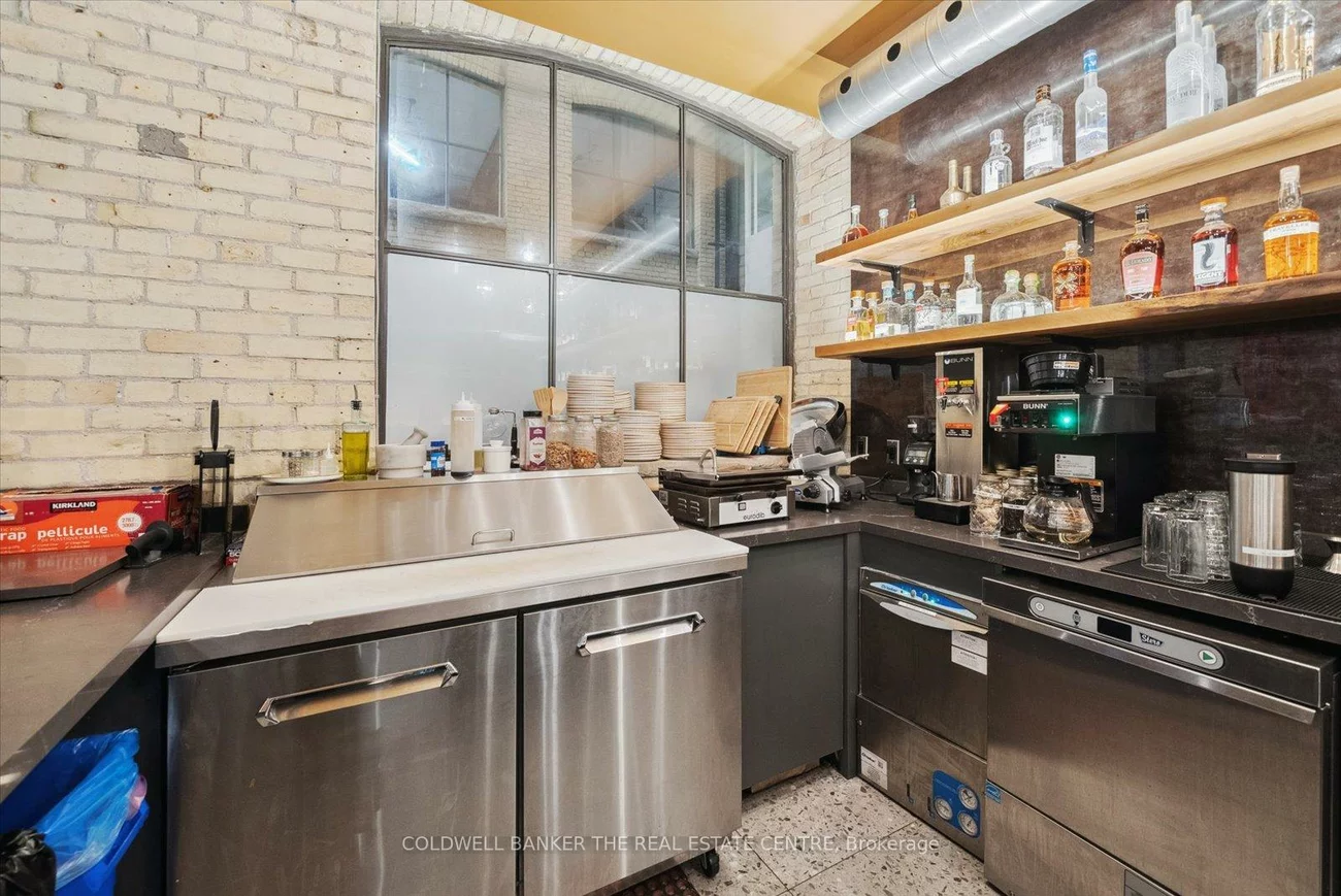 35, McCaul, Kensington-Chinatown, Toronto