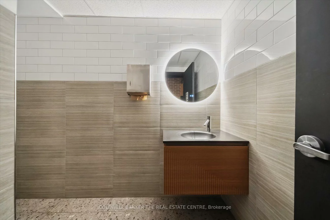 35, McCaul, Kensington-Chinatown, Toronto