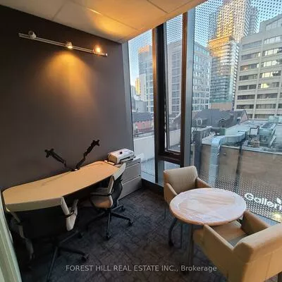 15, Wellesley, Bay Street Corridor, Toronto