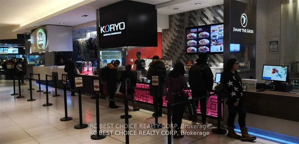 220, Yonge, Bay Street Corridor, Toronto