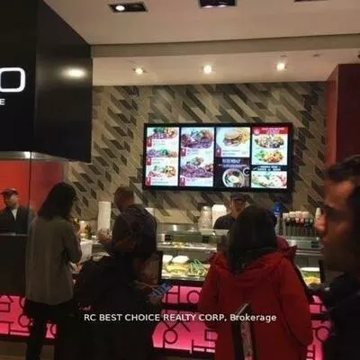 220, Yonge, Bay Street Corridor, Toronto