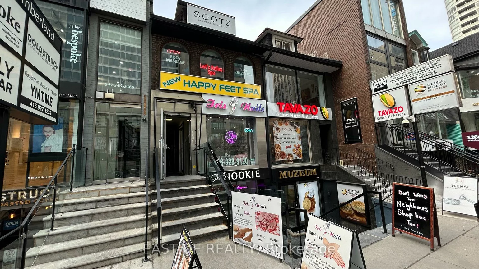 128 1/2, Cumberland, Bay Street Corridor, Toronto