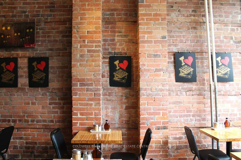810, College, Palmerston-Little Italy, Toronto