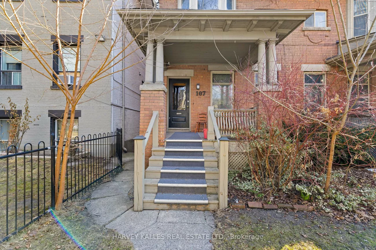 105, Pembroke, Moss Park, Toronto