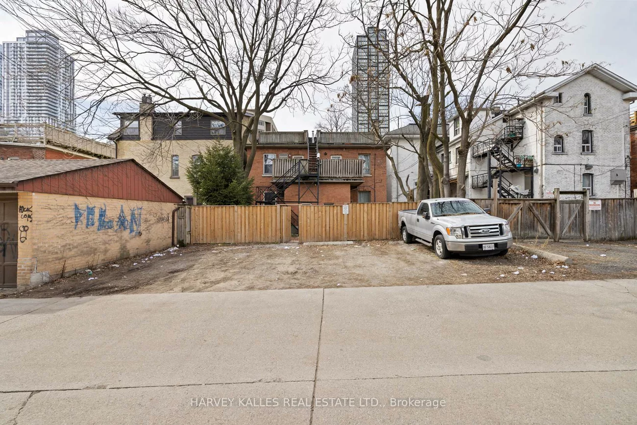 105, Pembroke, Moss Park, Toronto