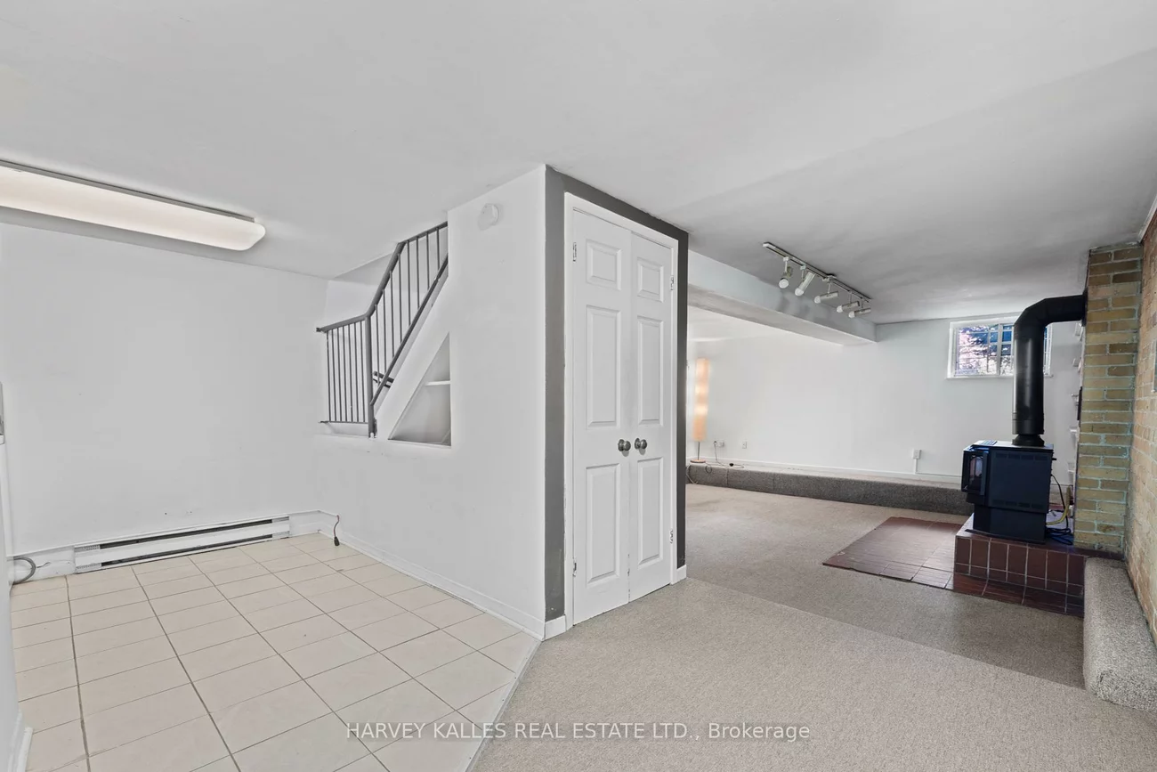 105, Pembroke, Moss Park, Toronto