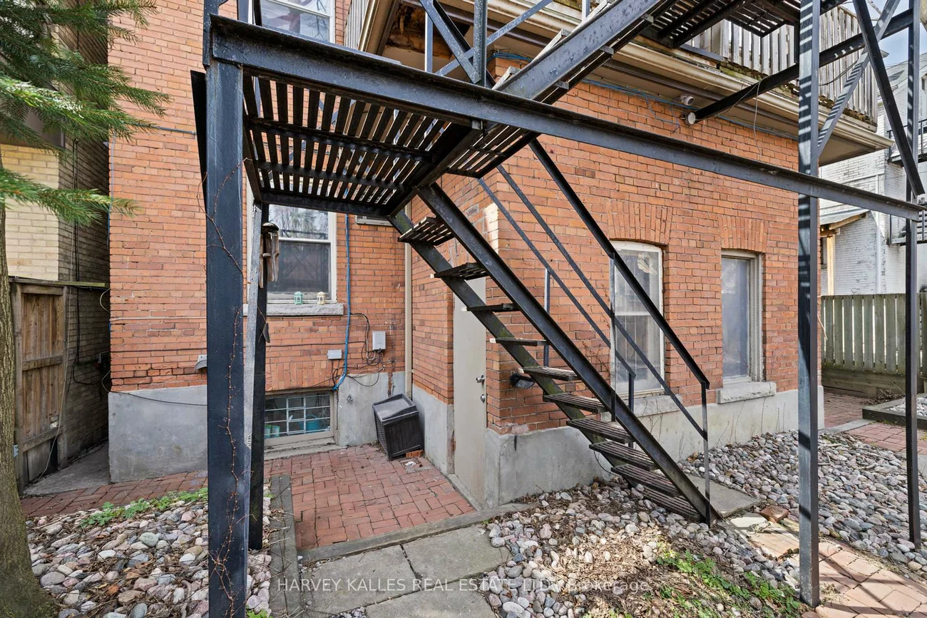 105, Pembroke, Moss Park, Toronto