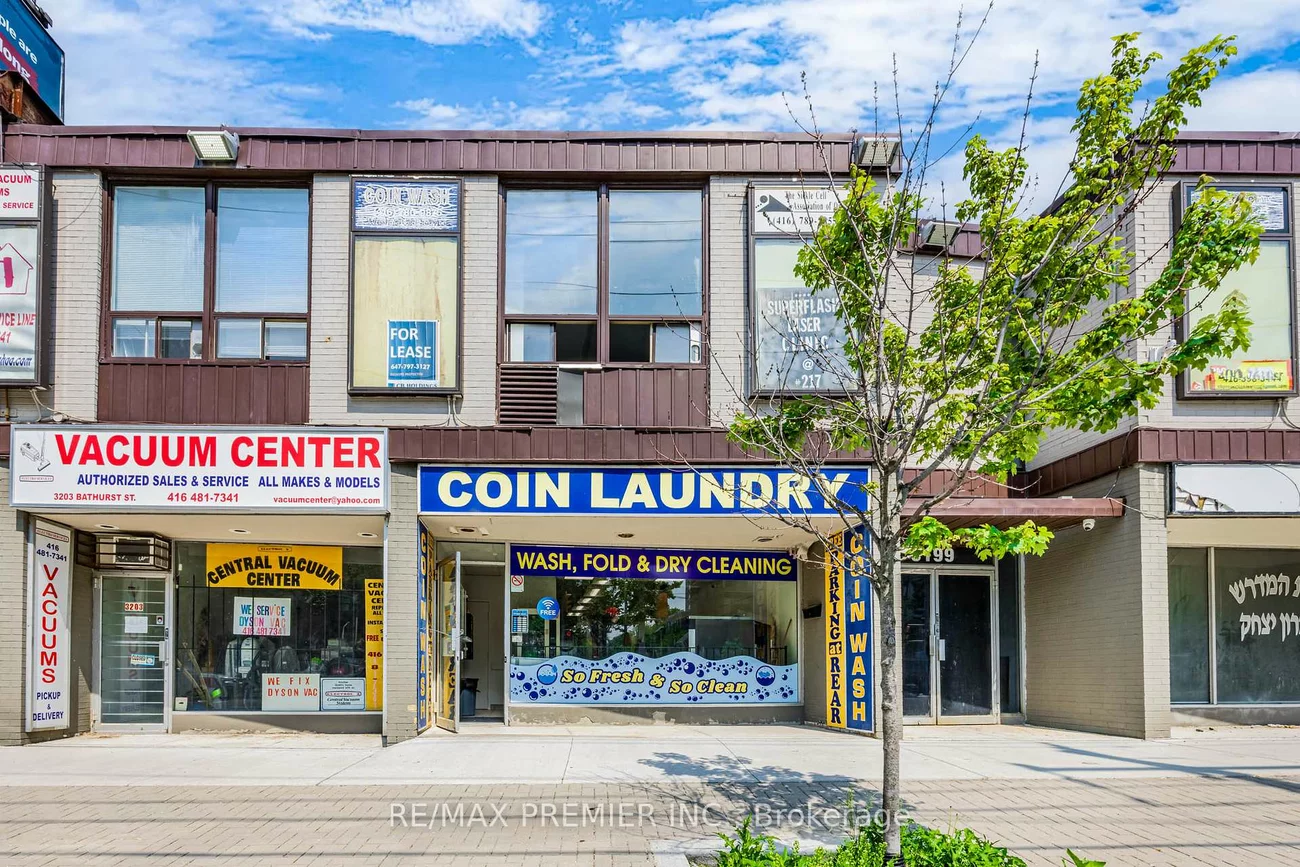 3201, Bathurst, Bedford Park-Nortown, Toronto