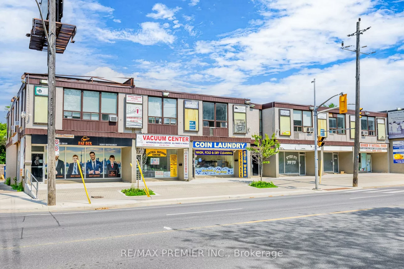 3201, Bathurst, Bedford Park-Nortown, Toronto