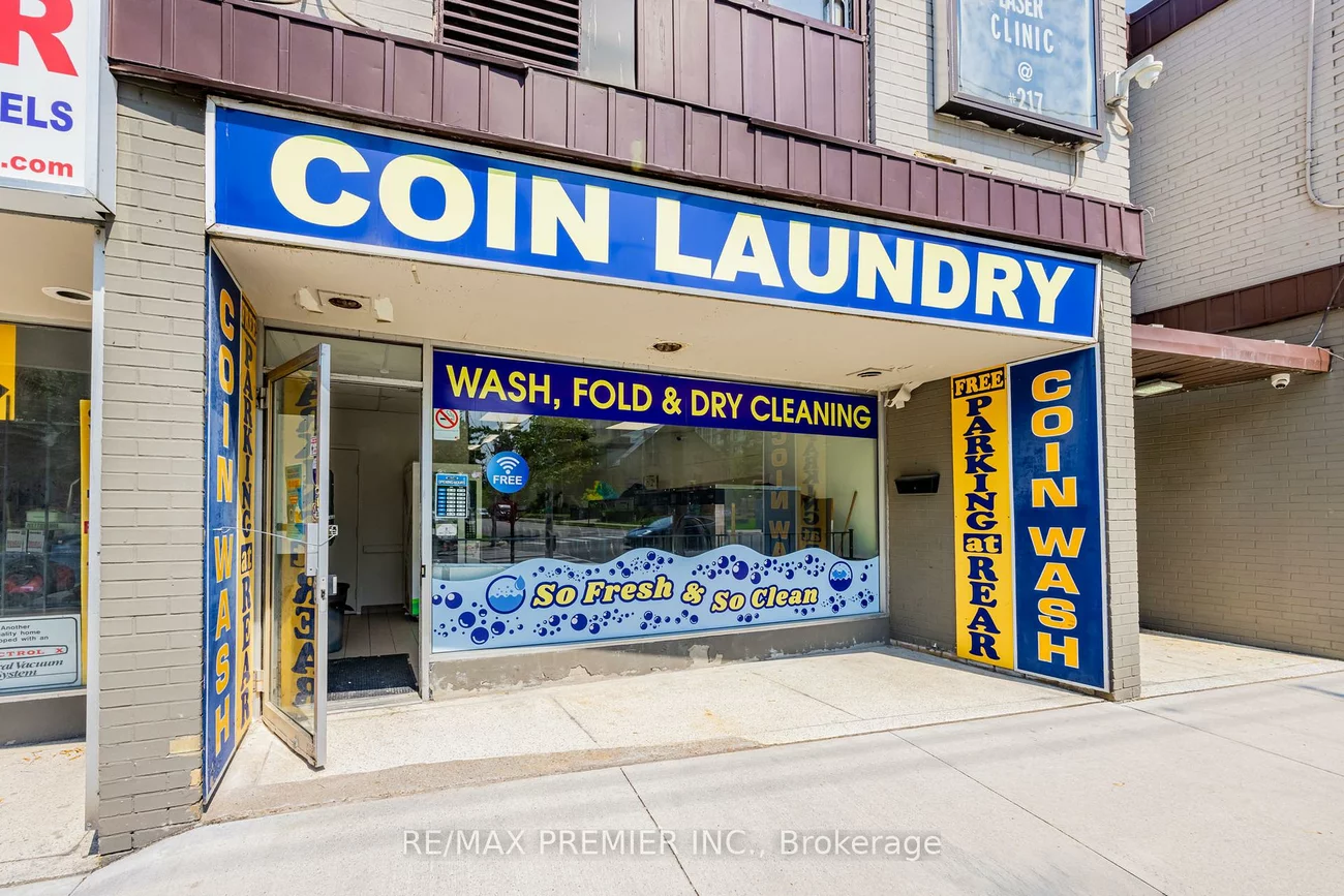 3201, Bathurst, Bedford Park-Nortown, Toronto