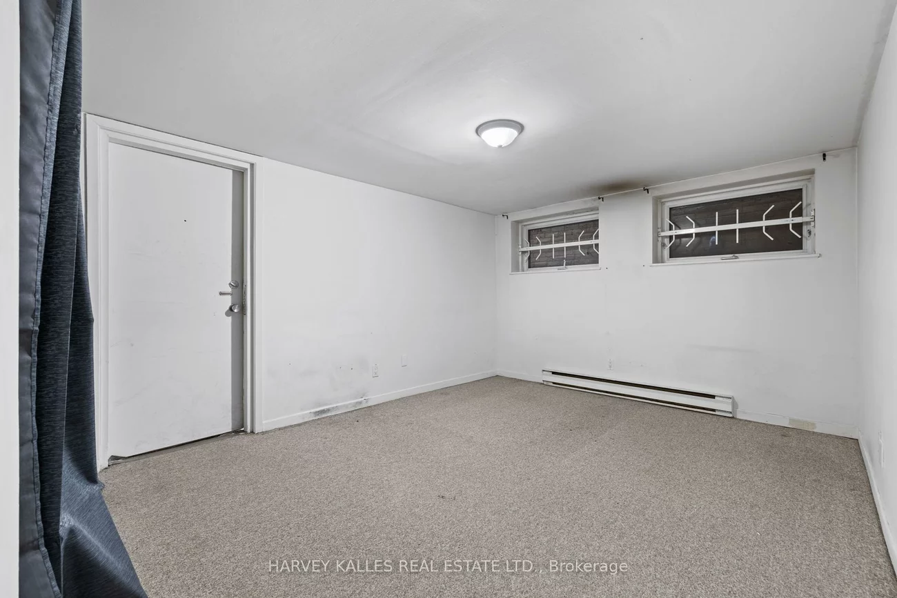 107, Pembroke, Moss Park, Toronto