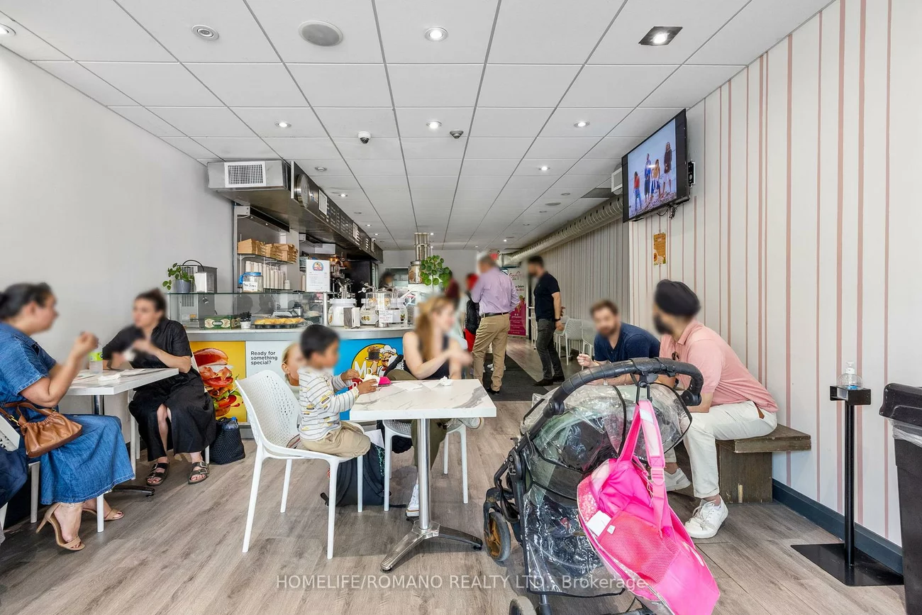 2076, Yonge, Yonge-Eglinton, Toronto