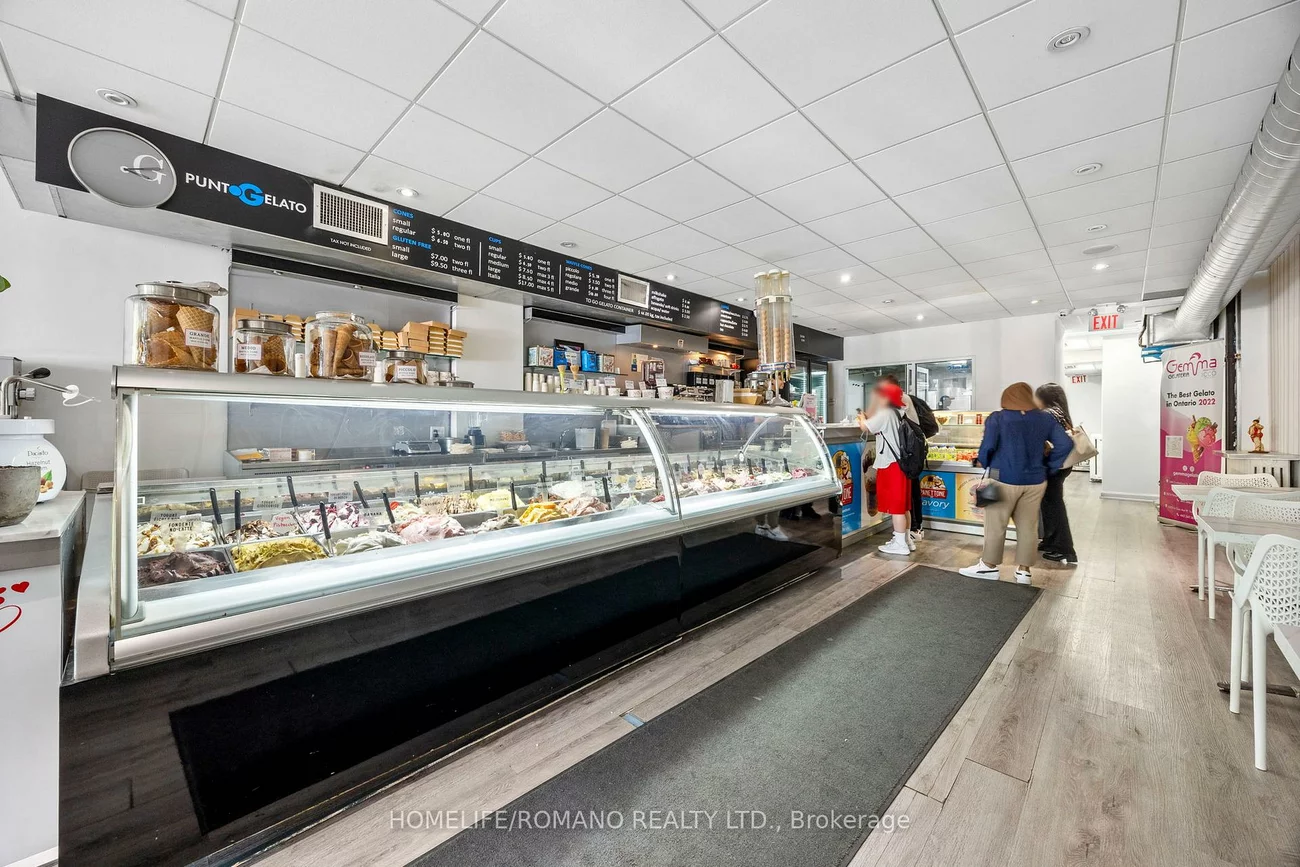 2076, Yonge, Yonge-Eglinton, Toronto