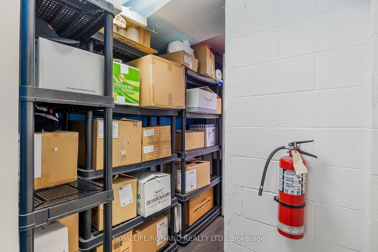 146, Cumberland, Annex, Toronto