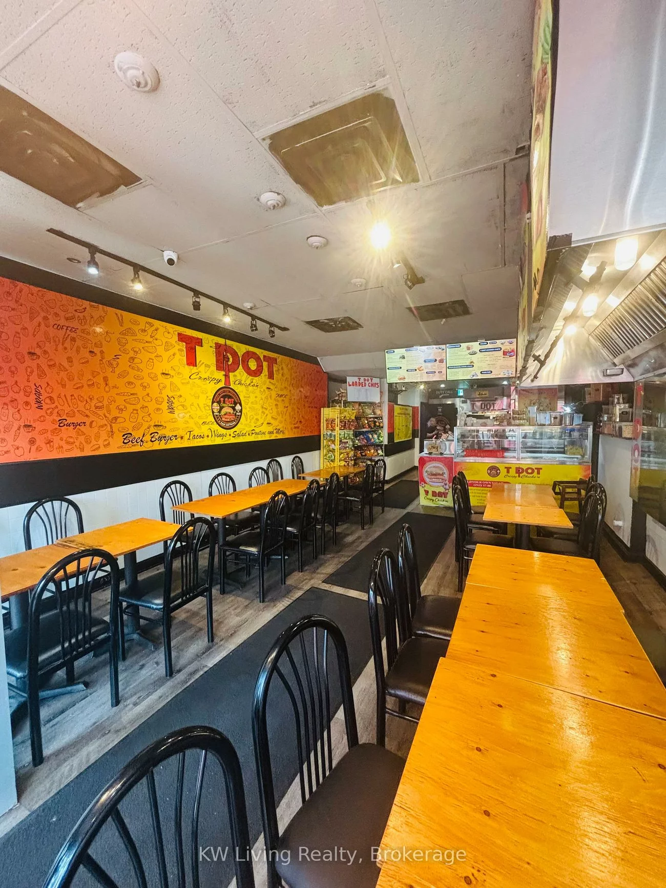 251, Augusta, Kensington-Chinatown, Toronto