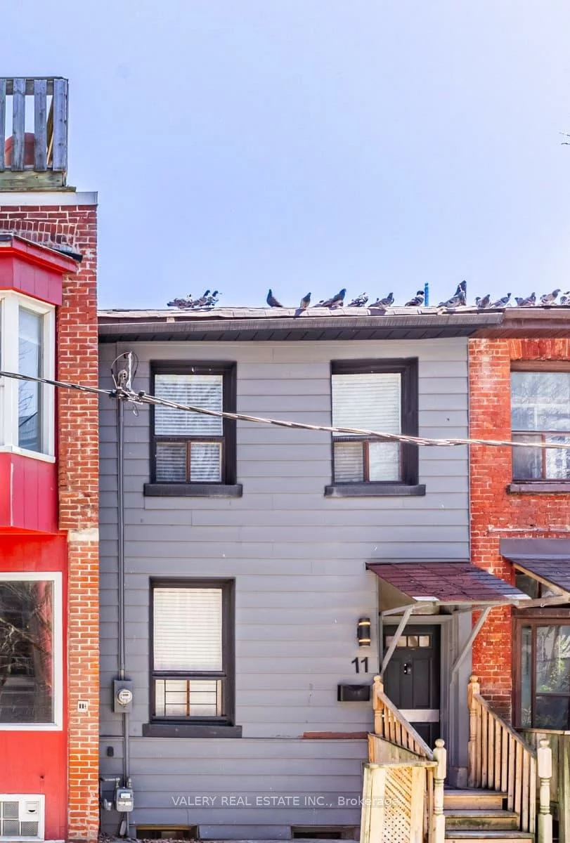 11, St. Patricks, Kensington-Chinatown, Toronto