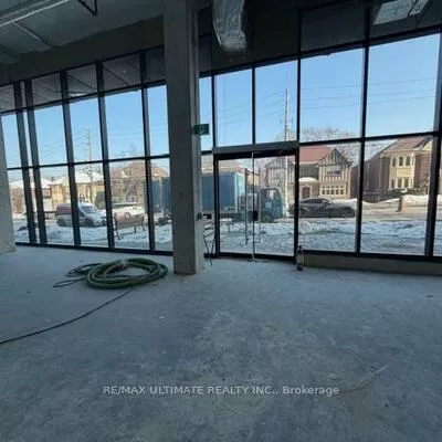 1728, Bayview, Leaside, Toronto