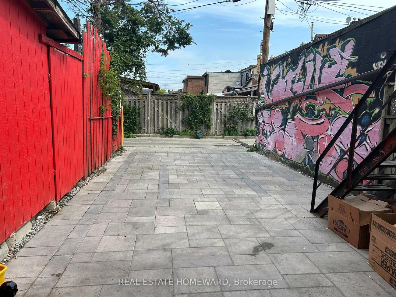 1132, Queen, Little Portugal, Toronto